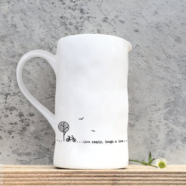 Kanne Live simply, laugh a lot - East Of India