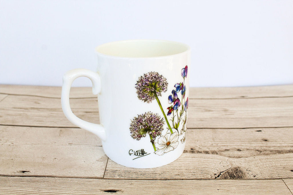 Blue Floral Bone China Mug - Gemma Keith - glott.no