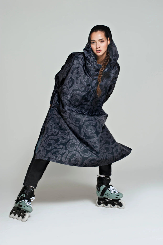 Snakes on Poncho, Regnponcho - Rainkiss - glott.no