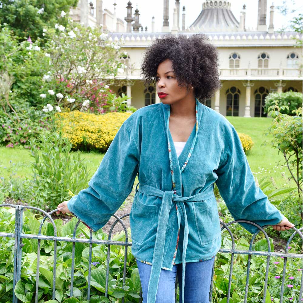 Teal Velvet/Teal Exotic Flower Cotton Print Reversible Jacket - Powell Craft - glott.no