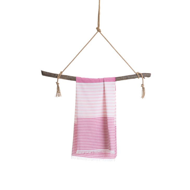 Bali Hammam Towel with gift box, Fuchsia/Pink - Towel to Go - glott.no