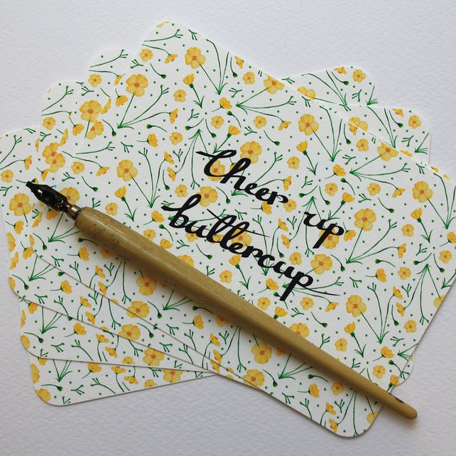Cheer Up Buttercup Notelets x4 - Victoria Snape - glott.no