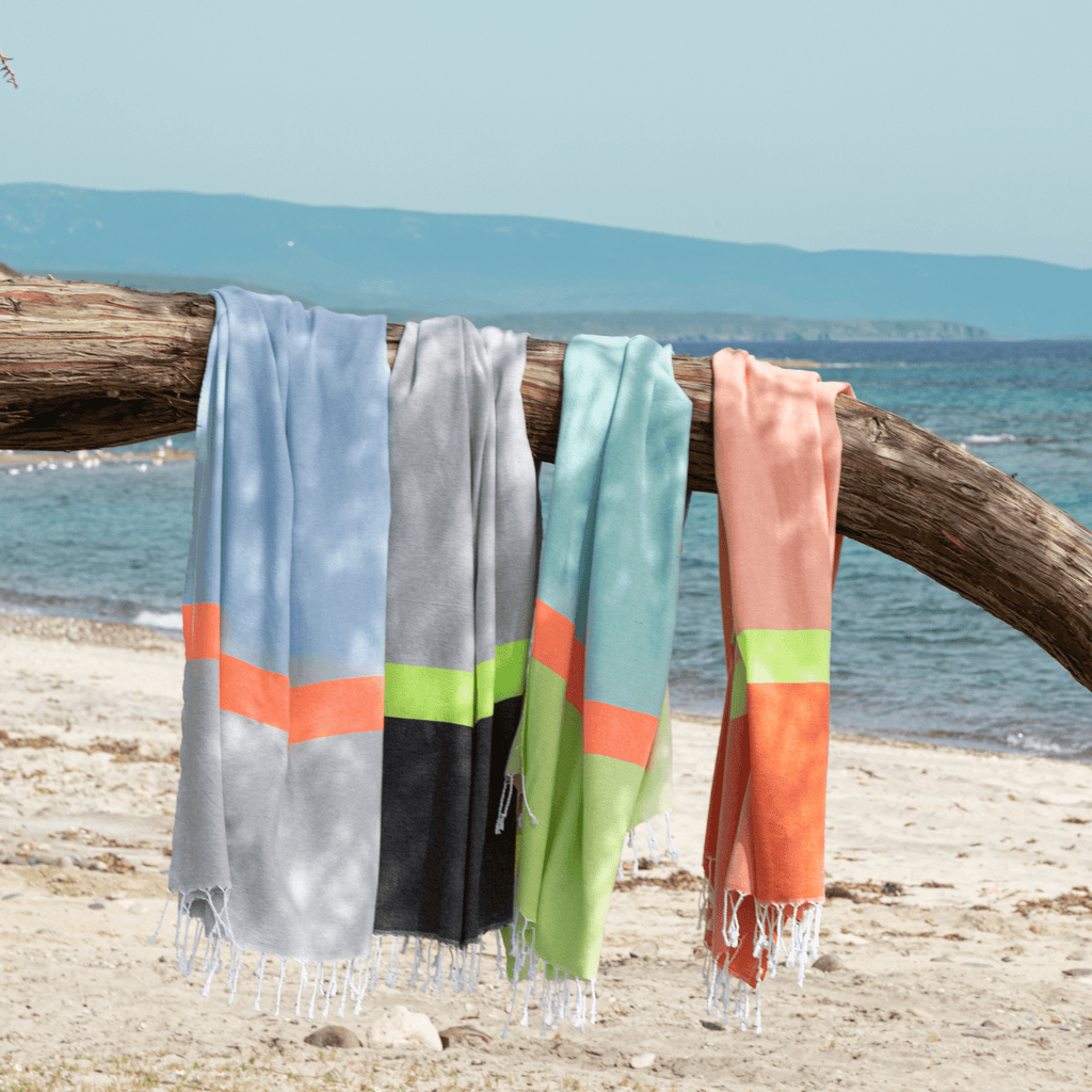 Neon Hammam Towel with Gift Box, Green/Blue - Towel to Go - glott.no