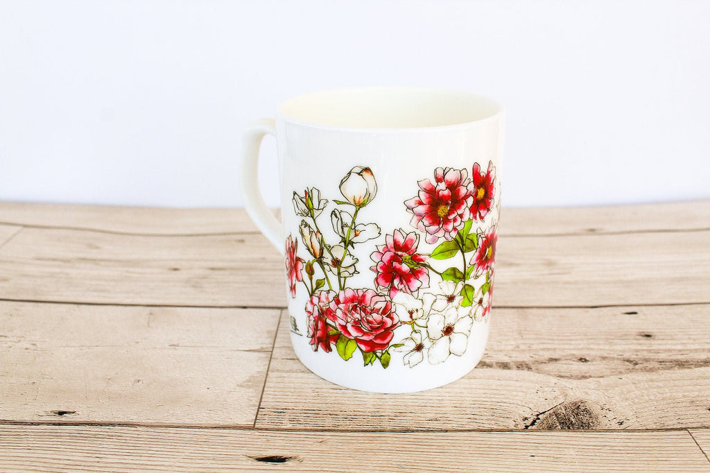 Pink Floral Bone China Mug - Gemma Keith - glott.no